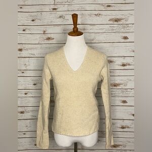 J. Crew classic cream 100% lambs wool V-neck sweater Size Medium